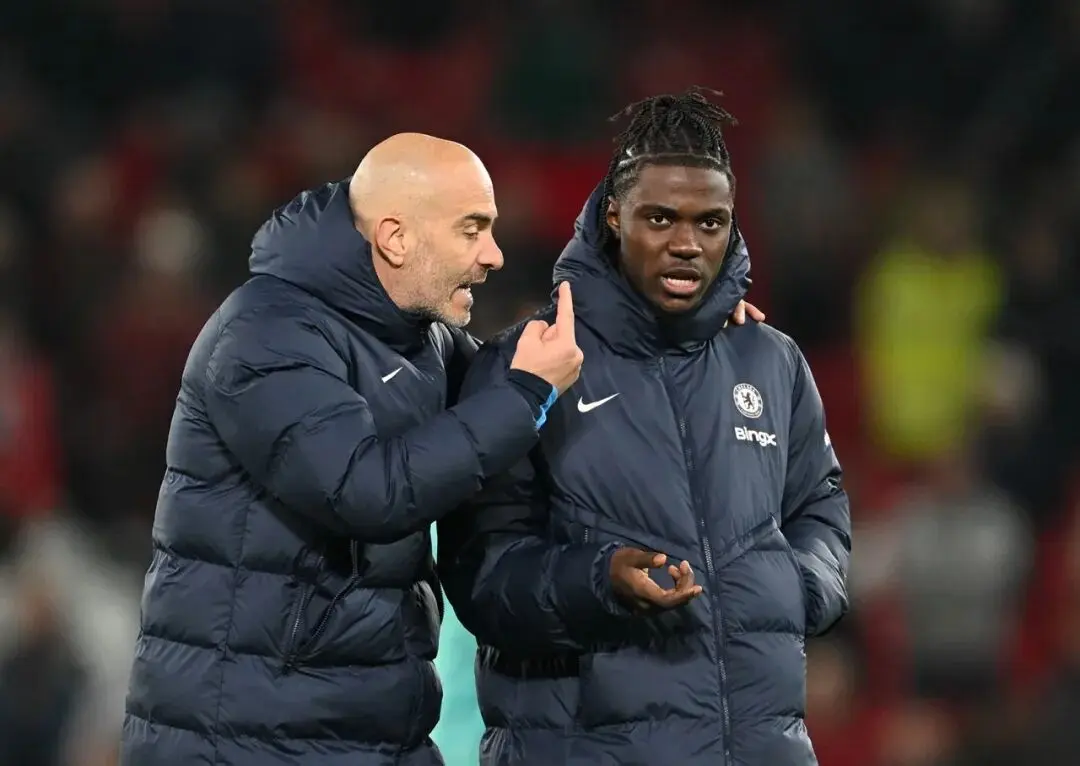 牙人的, 价放走佩罗, 后对阵埃弗