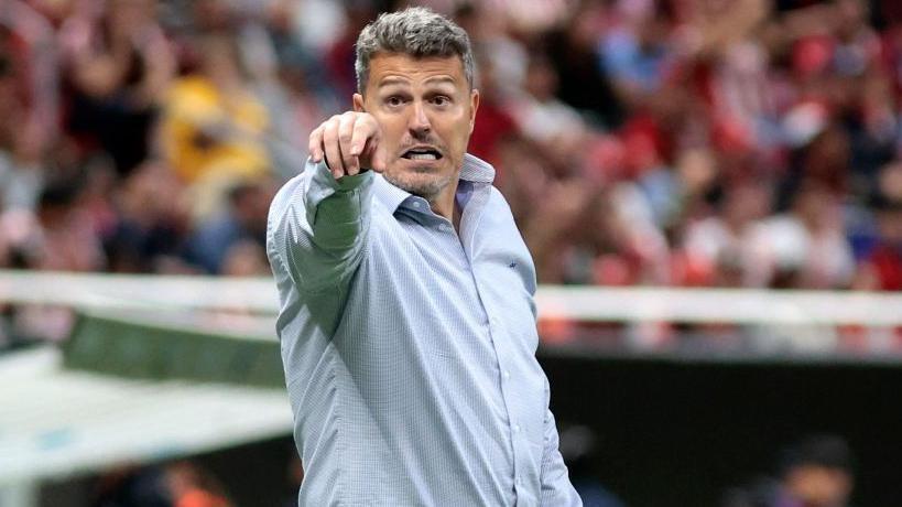 续两个赛季 续两个赛季