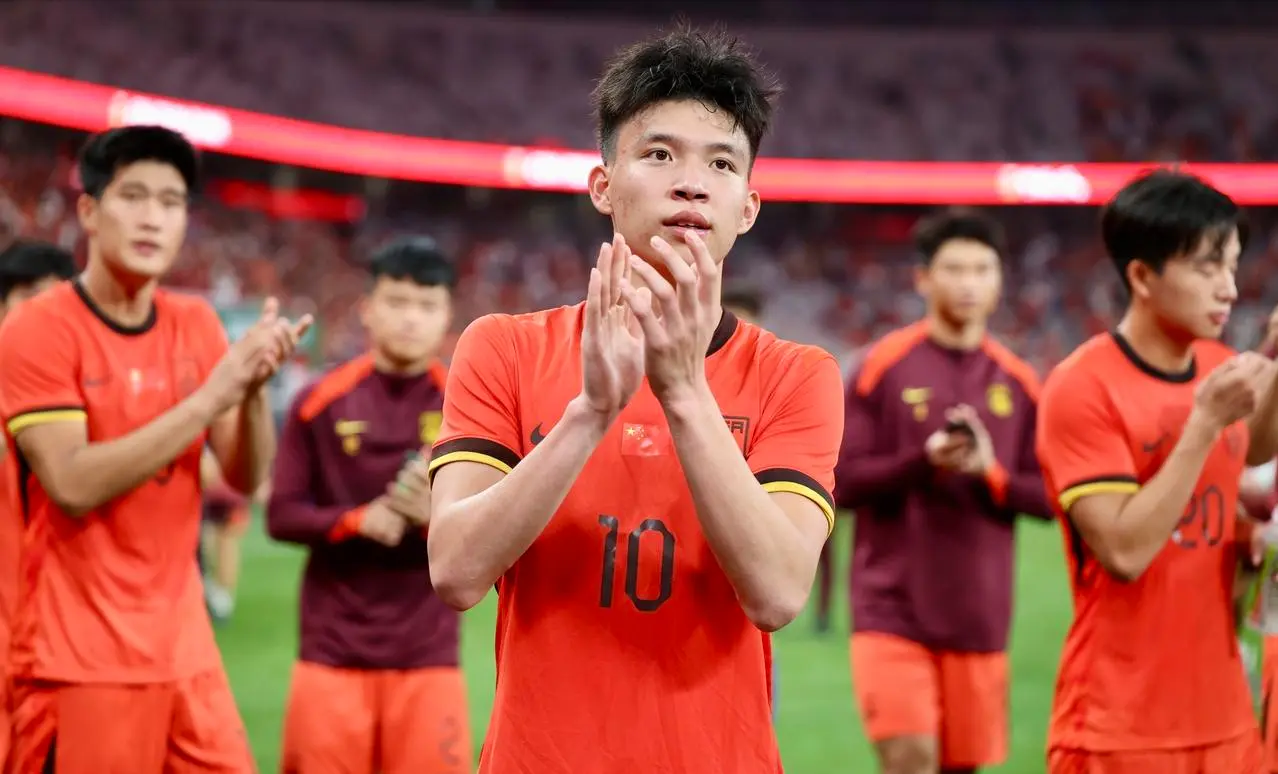 转圈, 国足正在进 转圈, 国足正在进